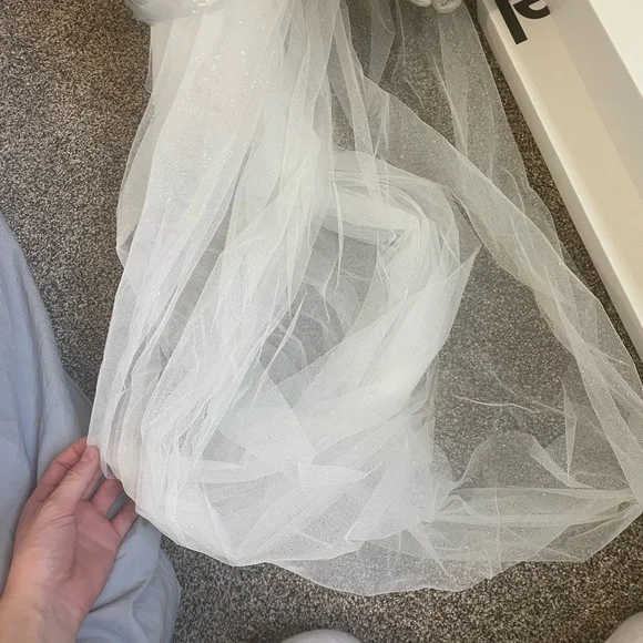 Wedding veil - Picture 2 of 5
